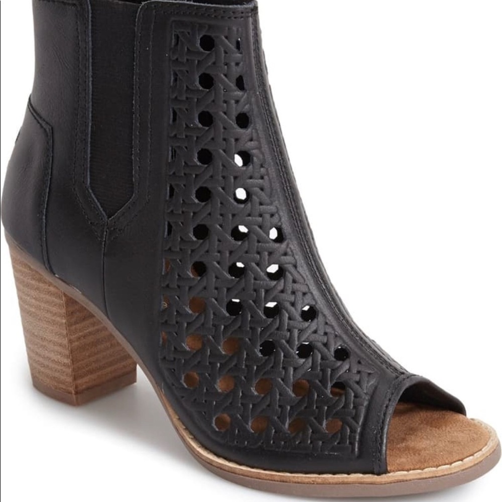 TOMS Majorca basket weave open toe booties